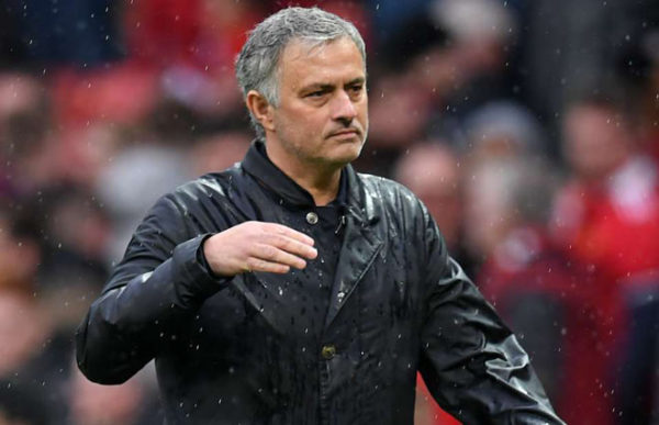 M.U có nên cho Mourinho thêm cơ hội?