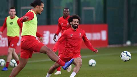 Klopp ngon giấc nhờ Salah, Van Dijk và Milner