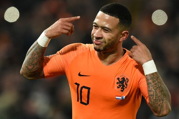 Mu sáng suốt khi cài điều khoản mua mại Depay