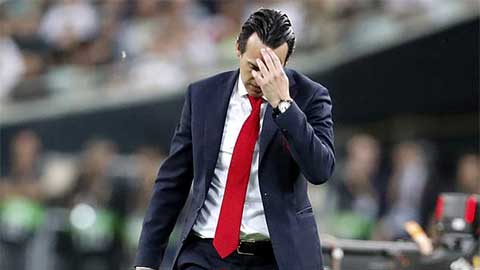 Fan Arsenal kêu gọi sa thải HLV Emery