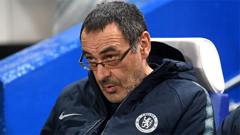 HLV Sarri dọa từ chức trước thềm trận chung kết Europa League