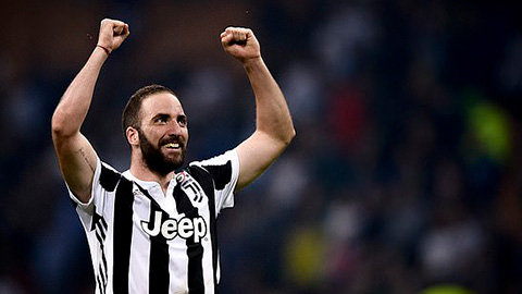 Higuain sẽ gắn bó với Juventus thêm 2 năm nữa