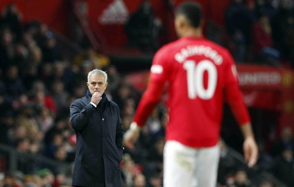 Thua đau trước MU, Mourinho tố các học trò cũ chơi xấu